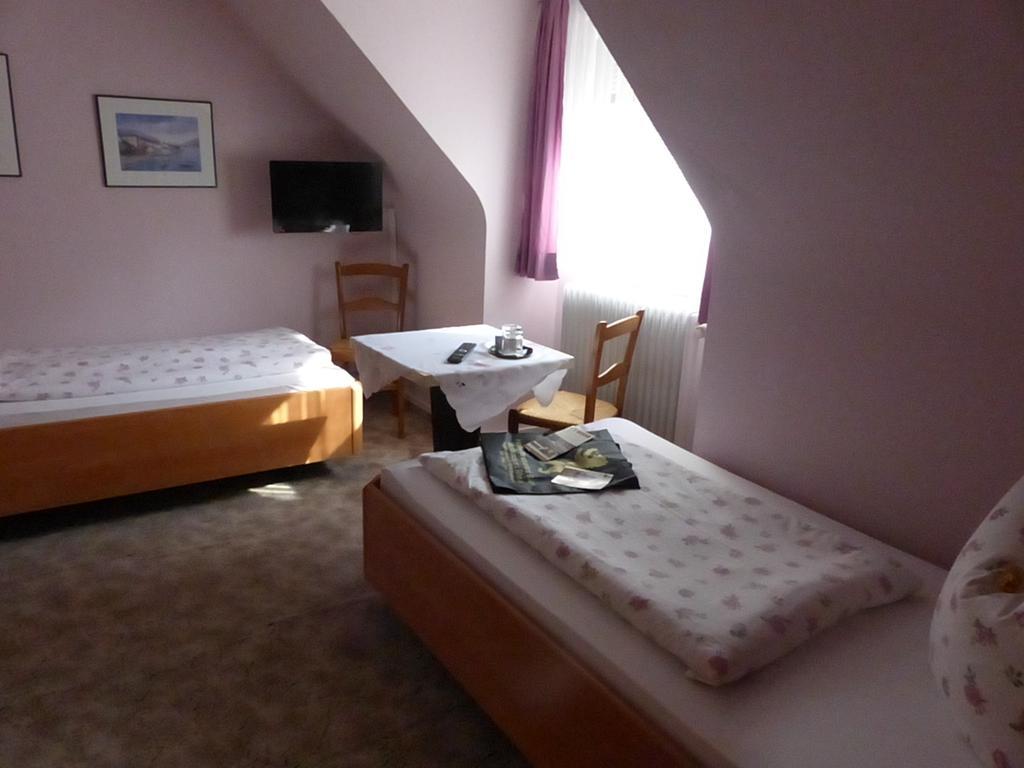Hotel Restaurant Baeren Breisach Room photo